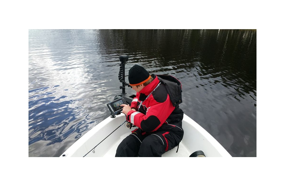 Team Favorite Estonia katsetas Lowrance kajaloode