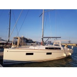 Oceanis 38.1.jpg