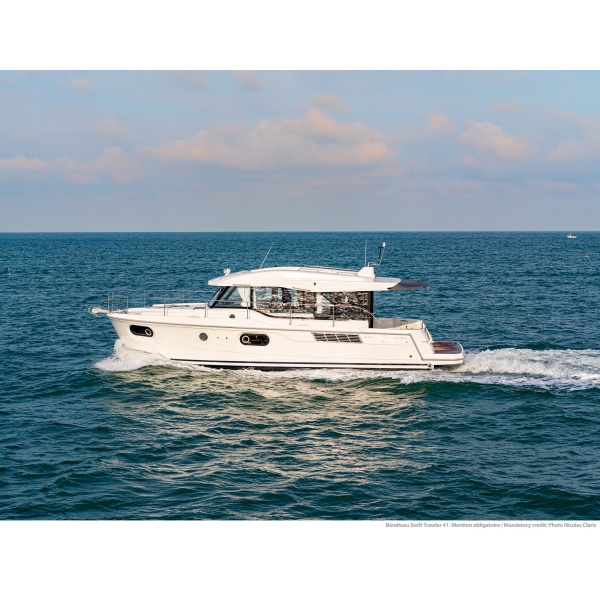 ST41_Swift Trawler_Beneteau_Sedan.JPG