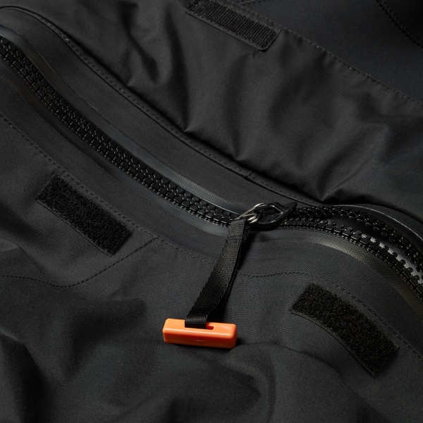 Pro_Drysuit_4806_Black_Zip_Closure_Detail.jpg