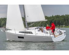 The Oceanis 30.1 is easy to sail but lively to helm and promises new experiences and thrills. This robust little smart cruiser is small enough to trail, opening up endless possibilities for sailing on lakes and rivers, as well as coastal sailing and high 