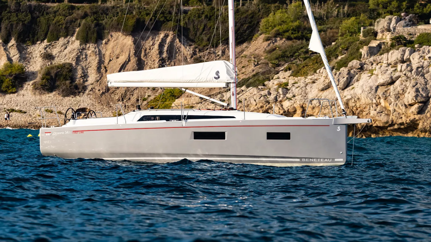 oceanis341-ext2.jpg.jpg (210 KB)