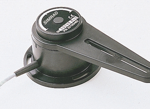 Simrad Yachting RF300 rooliasendi tagasiside, sagedus