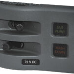 Blue Sea Systems paneel veekindel 12V DC kaitsmetega 2POS hall