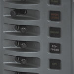 Blue Sea Systems paneel veekindel 12V DC kaitsmetega 6POS hall