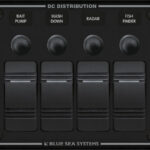 Blue Sea Systems paneel H2O 12 V DC CLB 4POS must H