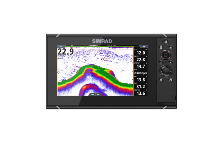 Simrad Yachting NSS9 evo3S with World Basemap