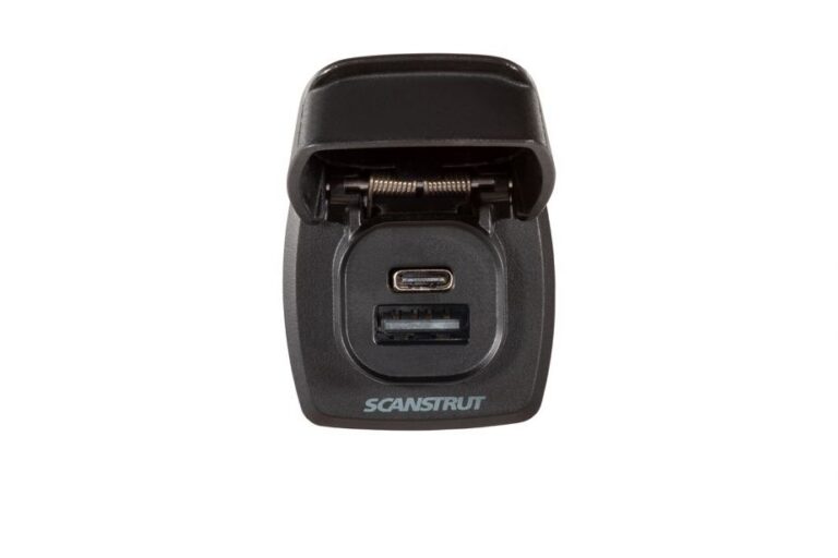 Flip Pro Plus Fast Charge USB-A & USB-C Socket